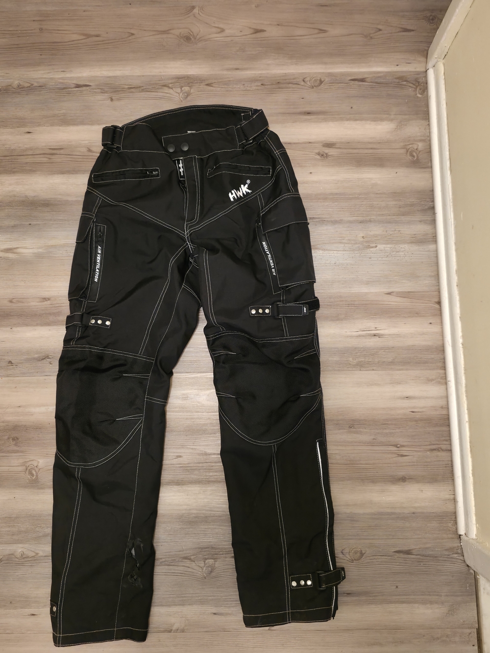 HWK  Motorcyle Black  Durable Armour Air Riding Pants  Size S Inseam 32